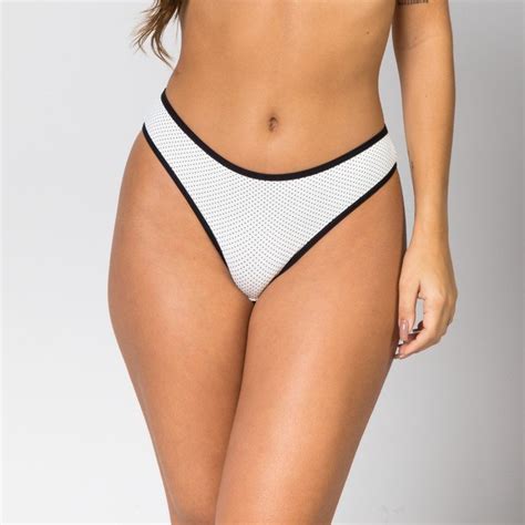 Calcinha Fio Poliamida Po Vi S Marfim Ilumine Lingerie