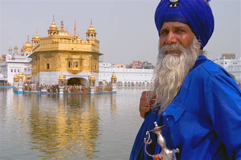 Filesikhmanatthegoldentemple Wikipedia