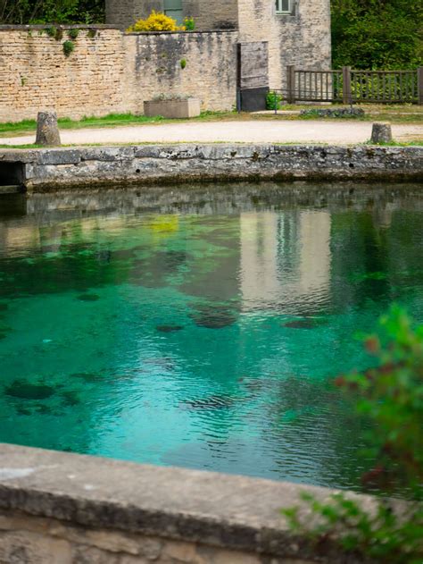 111 Lieux en Bourgogne à ne pas manquer le guide touristique