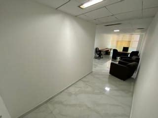 Sala toda reformada em porcelanato localização privilegiada à venda