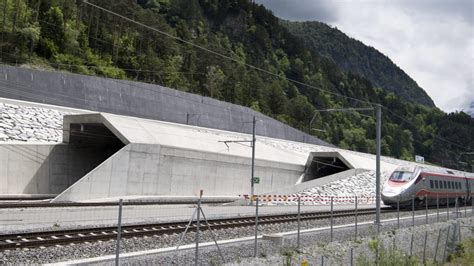 Er Ffnung Des Gotthard Basistunnels Lang Tief Teuer Schnell