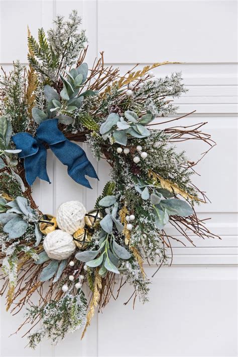 Our Fave DIY Christmas Wreaths Garlands and Swags | HGTV