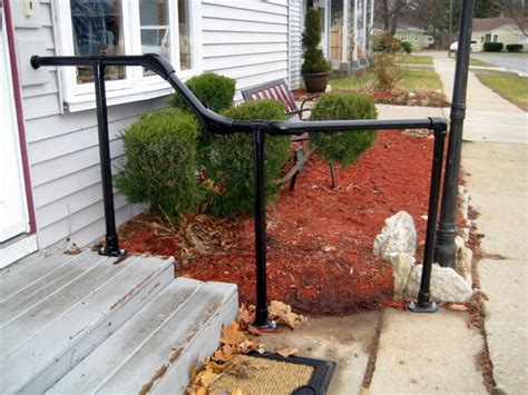 5 DIY Metal Stair Railing Examples | Simplified Building