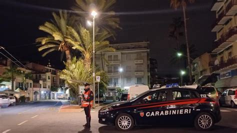 Giovane Accoltellato Sabato Notte Enne Arrestato Dai Carabinieri Per