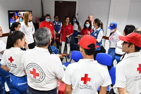 Cruzrojacol On Twitter Durante La Visita De Bayer A La Cruzrojands