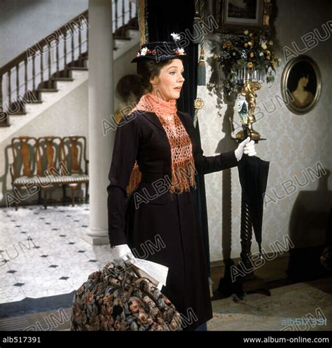 Julie Andrews In Mary Poppins Directed By Robert Stevenson