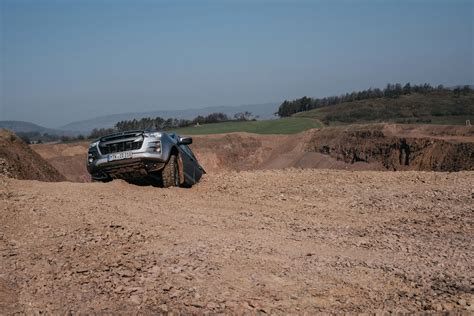 Der Neue Isuzu D Max Matsch Piste Fahrzeuge