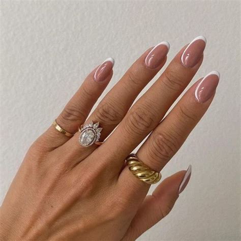 Chic French Tip Nails Designs And Trends For 2022 Nailuxe