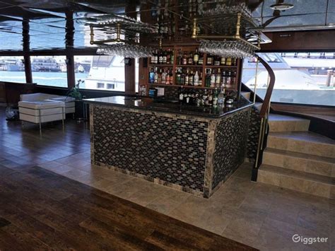 LUXURY Yacht Party and Cruise | Rent this location on Giggster