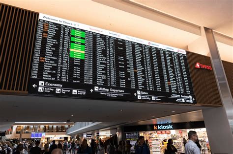 Rekordtag Am Flughafen Mehr Als 100000 Passagiere An Einem Tag In