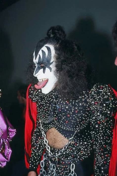 Pin By Edgardo Benitez On Kiss Gene Simmons Kiss Kiss Concert Gene