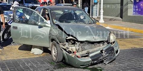 Auto Se Pasa El Alto Y Provoca Accidente En El Centro De Tepic El Sol