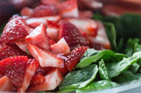 Spinach & Strawberry Salad | Warren Farmers Market