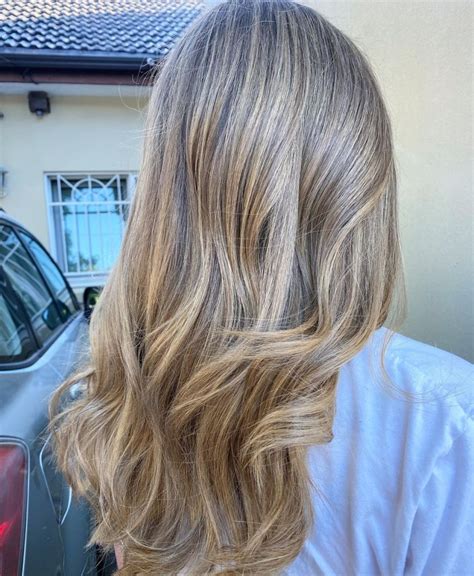 Light Blonde Balayage Glosty