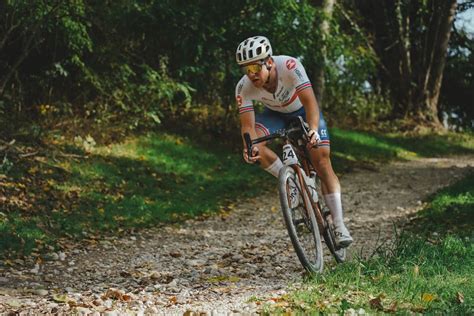 Worlds Gravel Rider Mikey Mottram Gets Pez D Pezcycling News