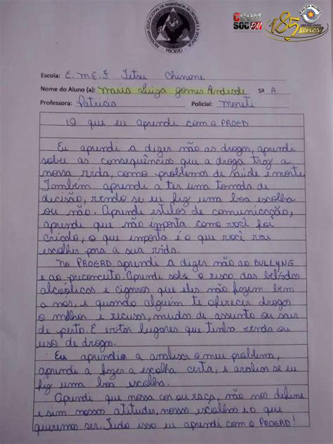 ALUNA SE DESTACA POR MELHOR REDAÇÃO SOBRE O PROERD E RECEBE PRÊMIO EM