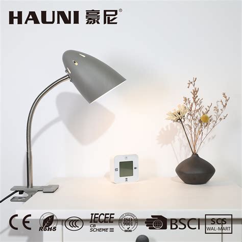 Flexible Body Metal Study Modern Functional Reading Table Lamp China