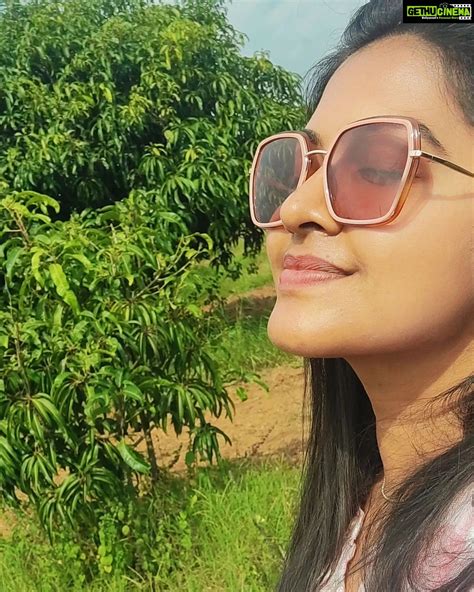 Rachitha Mahalakshmi Instagram Sunshine Is D Best Medicine 🥰🥰🥰🥰🥰😎