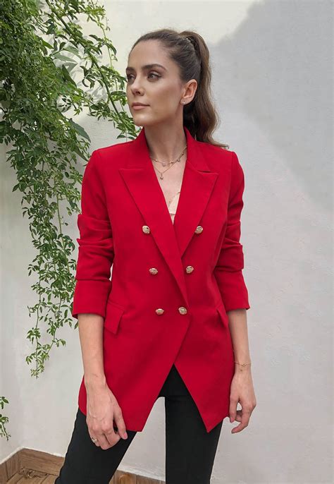 Blazer Maxi Alfaiataria Botões Dourados Vermelho Hora de Diva