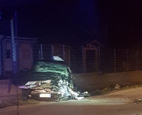 Lariano Incidente Tra Bus Cotral E Automobile In Via Roma