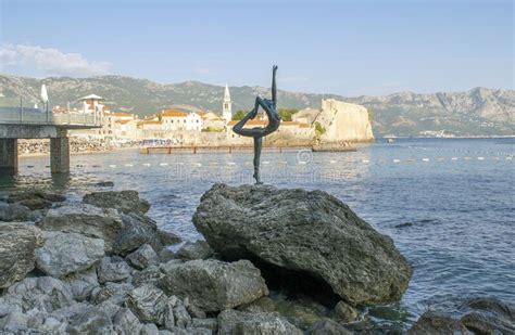 Budva Montenegro September Statue Of A Dancer On The