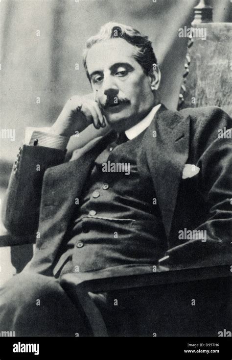 Giacomo puccini 1858 1924 en 1910 compositor italiano fotografías e