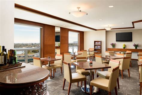 Gaslamp Quarter Suites and Rooftop Bar | San Diego Marriott Gaslamp Quarter