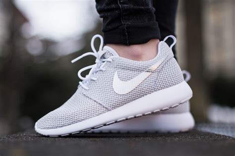 Buy Nike Roshe Run Womens Black Hot Sale Online Up To 55 Off Burgermood