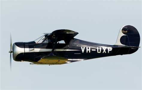 daily timewaster: Beechcraft Model 17 Staggerwing. First flew in 1932