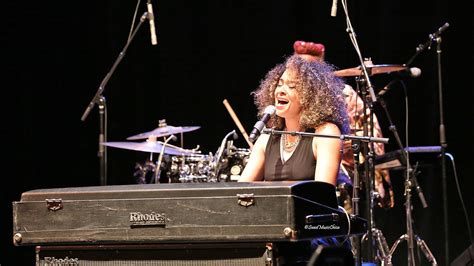 The Incredible Kandace Springs Entertained Milwaukee Shutter 16 Magazine