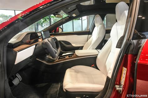 台灣「特斯拉model S」穿新衣亮相！北美2度降價台灣原廠回應了 Ettoday車雲 Ettoday新聞雲