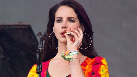 Lana Del Rey Revela Osada Portada Para Nuevo Disco Y Causa Furor — Rockandpop