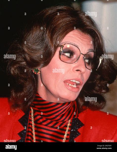 Actress sophia loren party hi-res stock photography and images - Alamy