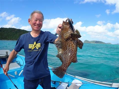 Pb200027 西表島の釣り、シュノーケル、滝への少人数ツアー【島道楽】