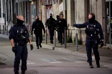 Policier tué à Avignon où en est la traque du suspect en fuite