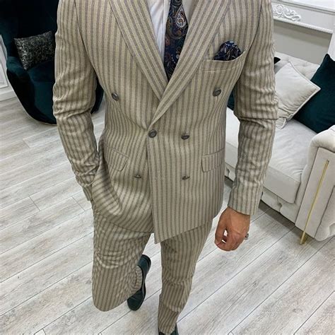 Aysoti Vermut Cream Slim Fit Peak Lapel Double Breasted Striped Suit