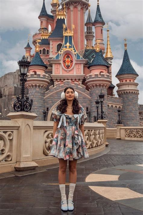 26 Cute Disney Outfits Ideas To Rock At Disneyland Theme Parks - London ...