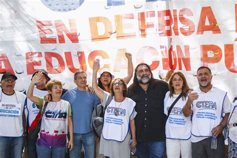 Sin clases en todo el país Docentes anunciaron un paro nacional por 24