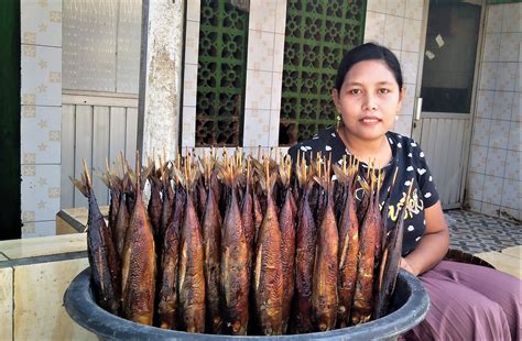 Aneka Ikan Di Setra Pengasapan Asap Indah Wonosari Demak Berita