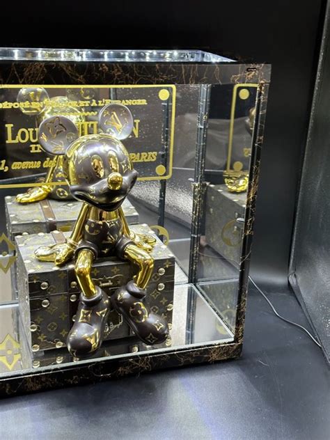 Art Stray Nos Showcase Mickey Vintage Louis Vuitton Catawiki