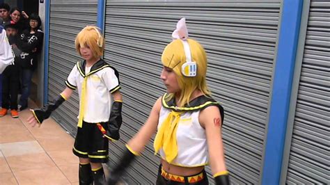 Kagamine Rin And Len Cosplay - Draw-dome