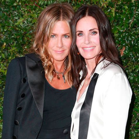 Jennifer Aniston and Courteney Cox Have Glam Friends Reunion - E ...