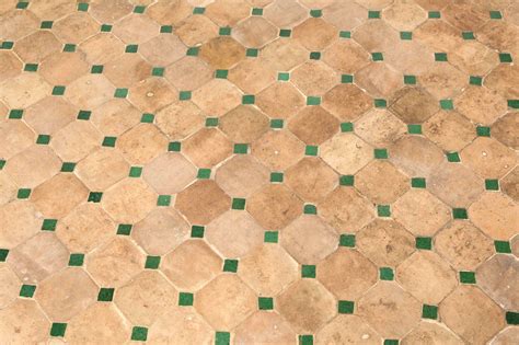 Moroccan Round Dining Mosaic Green Tile Table At 1stdibs Mosaic Round