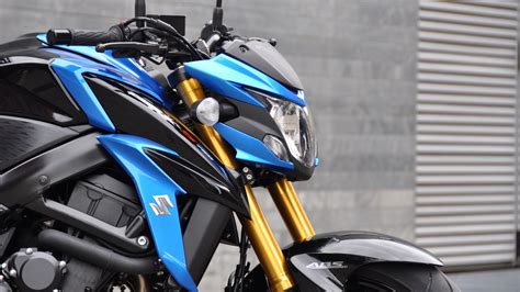 Prova Su Strada Suzuki Gsx S La Prova Della Naked Sportiva