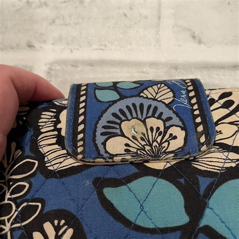 PREOWNED VERA BRADLEY ZIP AROUND WRISTLET WALLET BLUE FLORAL EBay