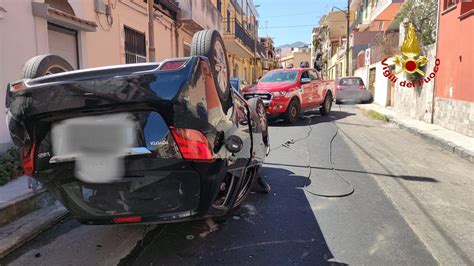 Messina Grave Incidente Stradale Nei Pressi Del Cimitero Terribile