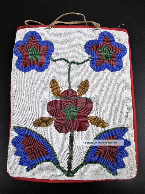 Rare Antique Native American Indian Beaded Flowers Purse Plateau Bag