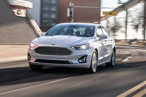 Ford Fusion Plug In Hybrid Prices Reviews And Pictures Edmunds