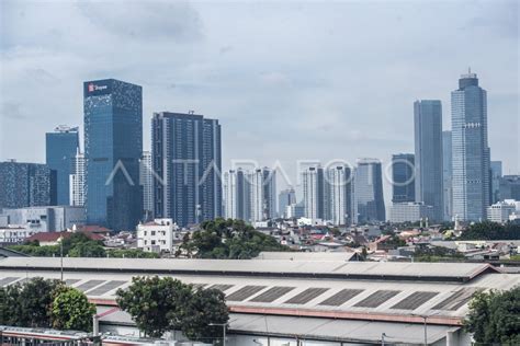 PENYEBAB PENURUNAN PERMUKAAN TANAH JAKARTA ANTARA Foto