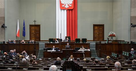 Debata w Sejmie ws in vitro Wiadomości